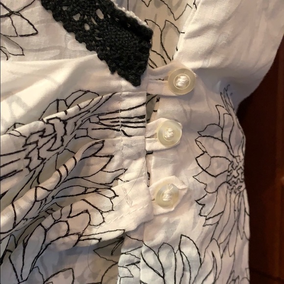 SALE!! ⚡️host pick⚡️ maternity top breast feeding top size 46. 2 - Picture 6 of 9